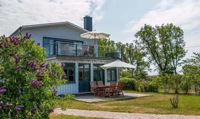 Ein Garten an der Unterkunft Alte Räucherei 02