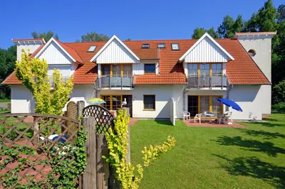 Ein Garten an der Unterkunft Ferienpark Freesenbruch Wohnung 1 1 - Seestern
