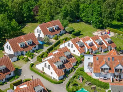 Das Gebäude in dem sich das Ferienhaus befindet