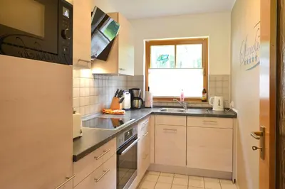 Küche/Küchenzeile in der Unterkunft Ferienpark Freesenbruch Wohnung 1 3 - Störtebeker