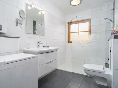 Ein Badezimmer in der Unterkunft Ferienpark Freesenbruch Wohnung 2 1 - Möwennest