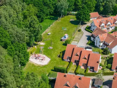 Blick auf Ferienpark Freesenbruch Reihenhaus 6 - Delfin aus der Vogelperspektive