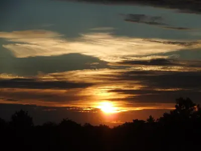 Blick auf den Sonnenuntergang/Sonnenaufgang von der Ferienwohnung aus oder aus der Nähe