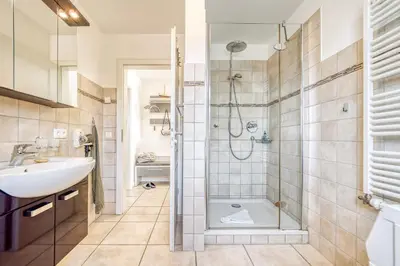 Ein Badezimmer in der Unterkunft Mühlenstrasse 23 - Wohnung Boddenstern