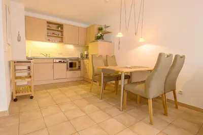Küche/Küchenzeile in der Unterkunft Residenz am Strand Ostseeglück - Wohnung 1-13
