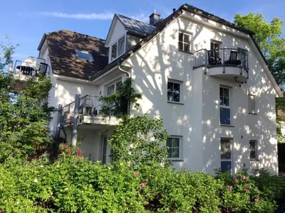 Das Gebäude in dem sich die Ferienwohnung befindet