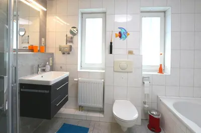 Ein Badezimmer in der Unterkunft Rosenberg-Siedlung 21