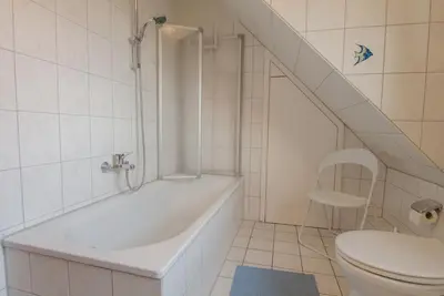 Ein Badezimmer in der Unterkunft Zur Hanse Wohnung 2 4