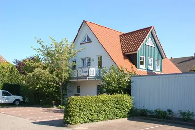 Das Gebäude in dem sich die Ferienwohnung befindet