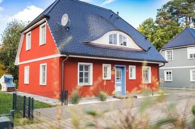 Das Gebäude in dem sich das Ferienhaus befindet