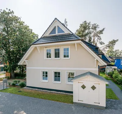 Das Gebäude in dem sich das Ferienhaus befindet