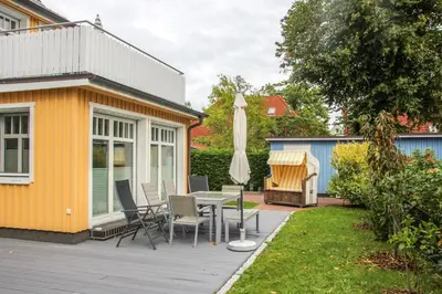 Das Gebäude in dem sich das Ferienhaus befindet