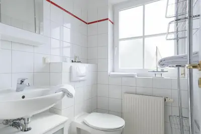 Ein Badezimmer in der Unterkunft Born - Wieck Ferienwohnung Romantik
