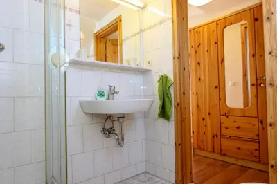 Ein Badezimmer in der Unterkunft 2 Ton Timmermanns Hus