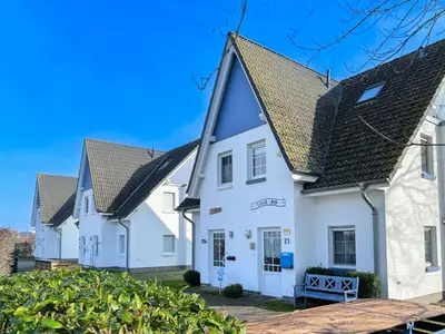 Das Gebäude in dem sich das Ferienhaus befindet