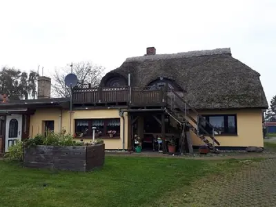 Das Gebäude in dem sich die Ferienwohnung befindet