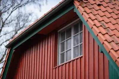Das Gebäude in dem sich das Ferienhaus befindet