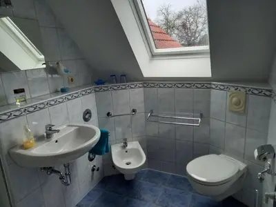 Ein Badezimmer in der Unterkunft Alte Reihe 10 Whg 5 - a57737