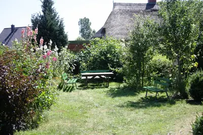Ein Garten an der Unterkunft Landhaus Martens