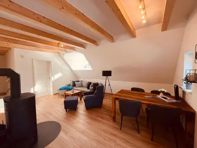 Ein Sitzbereich in der Unterkunft FW Bonica Reetdachhaus 4 Personen Balkon 2 SZ
