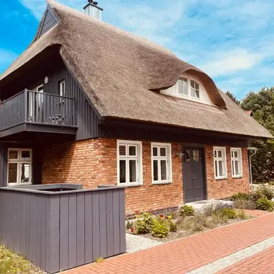 FW Bonica Reetdachhaus 4 Personen Balkon 2 SZ