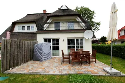 Das Gebäude in dem sich das Ferienhaus befindet