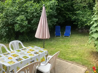 Ein Garten an der Unterkunft Ferienwohnung Rubitz