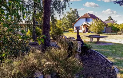 Ein Garten an der Unterkunft Ferienhaus Hafenstr. 6 / FH M