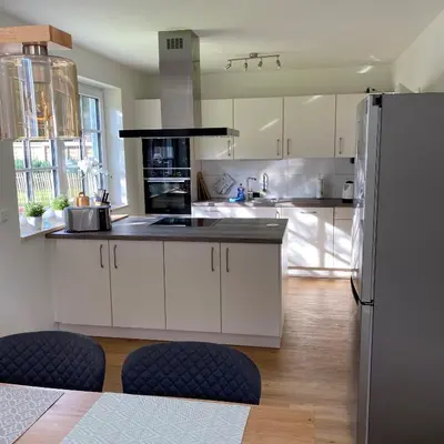 Küche/Küchenzeile in der Unterkunft FH Rosengang - fuer 6 Personen, Kamin, Terrasse, Garten