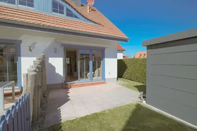 Das Gebäude in dem sich das Ferienhaus befindet