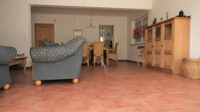 Ein Sitzbereich in der Unterkunft Ferienhaus Vineta FeWo Undine am Nationalpark Vorpommersche Boddenlandschaft an der Ostsee