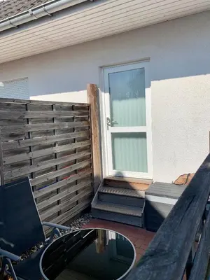 Ein Balkon oder eine Terrasse in der Unterkunft Ferienzimmer/wohnung am Kurstrand, WLAN