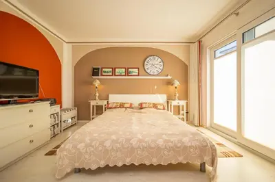 Ein Bett oder Betten in einem Zimmer der Unterkunft Studio 2 im EG Haus Stranddistel, geschmackvoll eingerichtete Ferienwohnung fur 2 Personen in Zingst