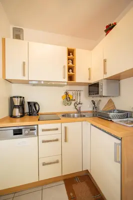 Küche/Küchenzeile in der Unterkunft Studio 2 im EG Haus Stranddistel, geschmackvoll eingerichtete Ferienwohnung fur 2 Personen in Zingst