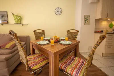 Ein Sitzbereich in der Unterkunft Wohnung 3 im EG Haus Stranddistel, komfortable Ferienwohnung fur 2 Personen in Zingst