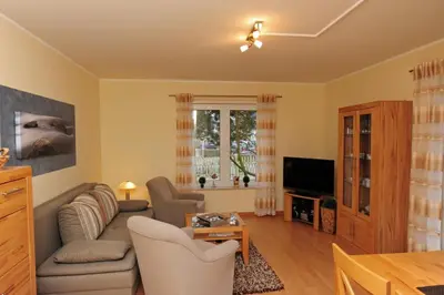 TV/Unterhaltungsangebot in der Unterkunft Wohnung 6 im EG Haus Stranddistel, komfortable Ferienwohnung fur 4 Personen in Zingst