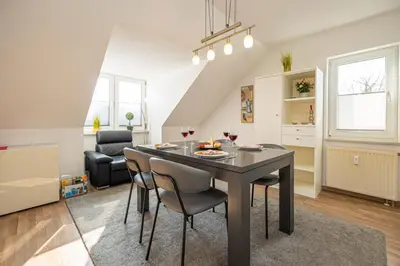 Ein Sitzbereich in der Unterkunft Wohnung 16 im 2 OG Haus Stranddistel, moderne Ferienwohnung fur 4 Personen in Zingst