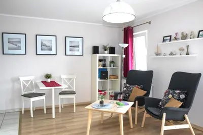 Ein Sitzbereich in der Unterkunft Studio 11 im Haus Stranddistel, modernes Studio im 1 OG fur 2 Personen in Zingst