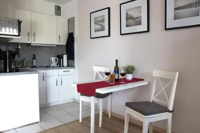 Küche/Küchenzeile in der Unterkunft Studio 11 im Haus Stranddistel, modernes Studio im 1 OG fur 2 Personen in Zingst