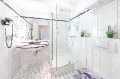 Ein Badezimmer in der Unterkunft Kapitän Ed an der Seebrücke Zingst