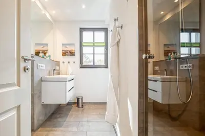Ein Badezimmer in der Unterkunft Rosenberg 13 Wohnung 1d DG re