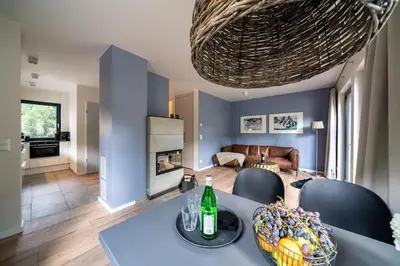 Ein Sitzbereich in der Unterkunft Haus Sandnelke - Domizil am Ostseewald