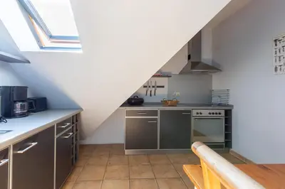 Küche/Küchenzeile in der Unterkunft Strandhaus Wustrow - Wohnung 2