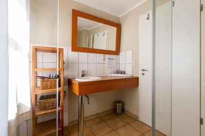 Ein Badezimmer in der Unterkunft Strandhaus Wustrow - Wohnung 4
