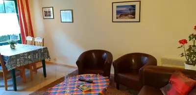 Ein Sitzbereich in der Unterkunft Haus Lenelies
