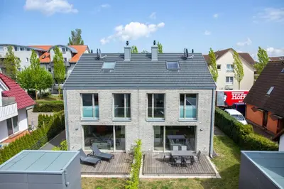 Das Gebäude in dem sich das Ferienhaus befindet