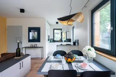 Ein Sitzbereich in der Unterkunft Haus Kornrade -5 Sterne mit Sauna & Kamin