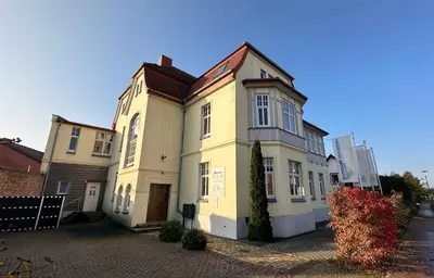 Das Gebäude in dem sich die Ferienwohnung befindet