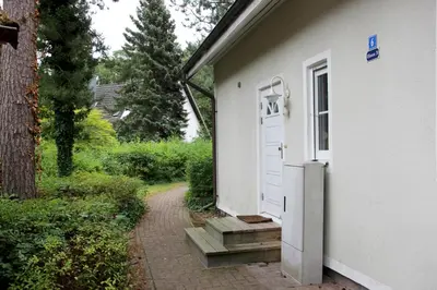 Ein Garten an der Unterkunft Strandparadies 1