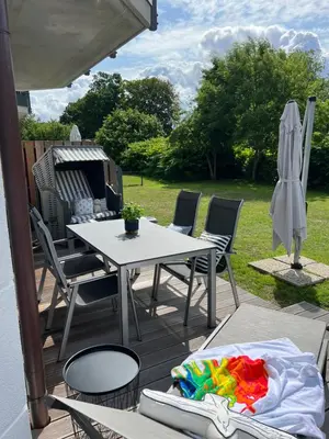 Ein Garten an der Unterkunft Villa Baltic Zingst - AP Strandfein